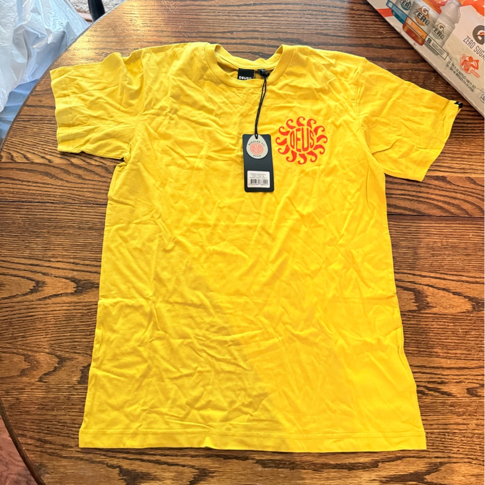 NWT Deus Tee